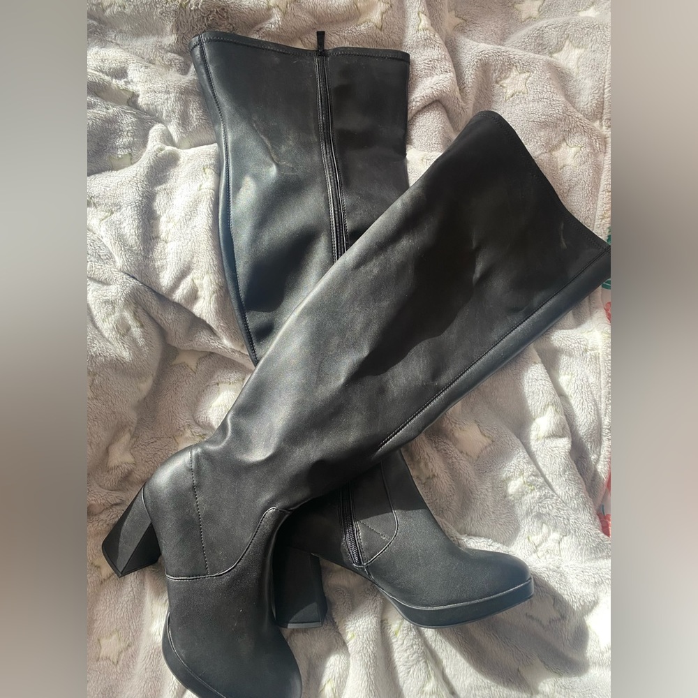 Torrid Over the Knee Black Boot women’s size 11ww